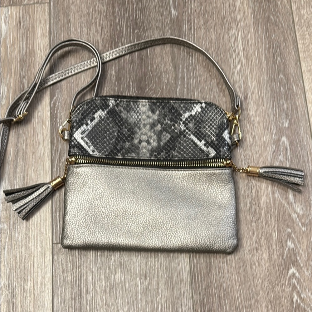 Gray Crossbody Bag with Clean Lines and Metal Hardware